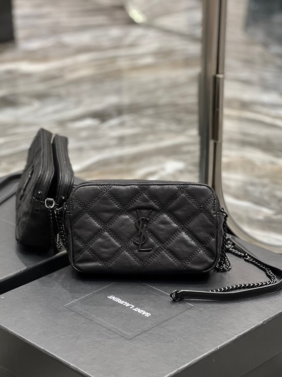 [In stock in seconds]Counter latest BECKY rhombic quilted double zipper clutch bag, made of original lambskin with quite delicate feel, with rhombic quilted pattern and simple iconic logo, atmospheric classic and versati