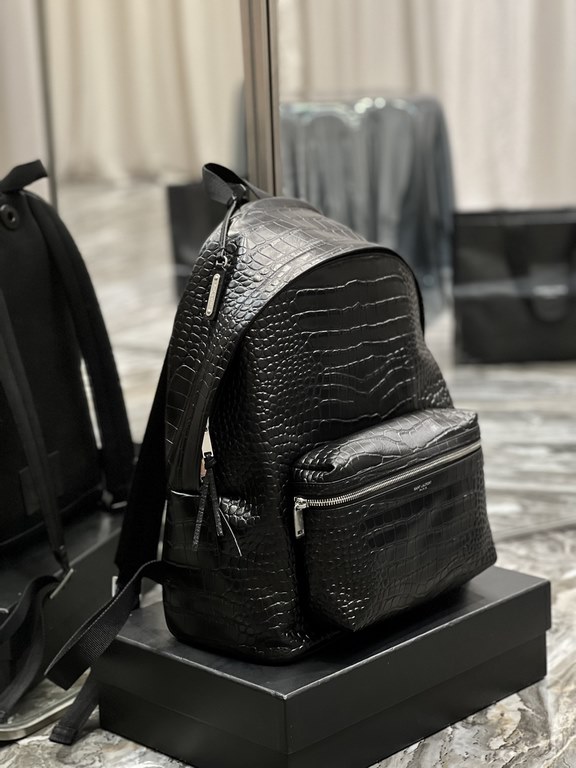 Shoulder bag arrived _ crocodile grain cowhide modelsCounter limited launch Crafted to create this backpack, imported Italian cowhide, full leather models are very texture, very light and convenient, practical and loadab