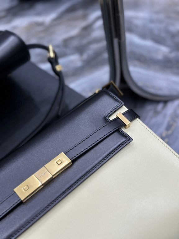 NEW】New color_Black with beige gold buckle.Manhattan_flap Manhattan baguette bag, a change from the previous classic logo, replaced by a low-key simple design style, it is a bit like the H Kelly, very retro flavor! Busin