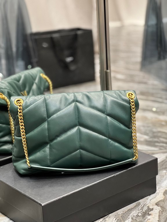 [In stock in secondsDark Green with Gold Buckles-               _ quilted lambskin bag, 100% lambskin production, soft and delicate feel, as if embracing the clouds   like feeling; classic Y family logo, chain and gromme