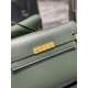 [In stock in seconds]             Manhattan Manhattan baguette bag counter revamped the latest version of the full leather interior, calling out a sense of high class! It is a change from the previous classic logo, repla