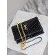 Black patent leather with gold buckle_woc small size envelope bag is coming, when it comes to envelope bag, this one from Y family must have the name! The whole bag is made of Italian cowhide leather, with a three-dimens