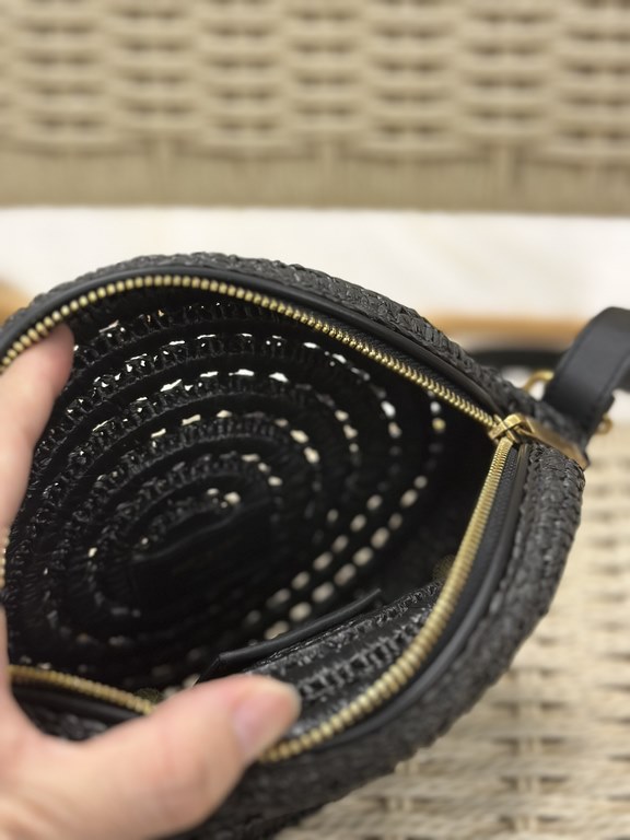 straw woven bag fast fallRound cake woven bag to la ~Full of artistic atmosphere , Raffia grass weaving is very solid, super texture, French lazy wind, daily with private clothes will not be wrong single product, importe