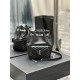 [Spot SecondsJOE_Black Silver BuckleThe latest V-shaped quilted mini bucket bag from the counter has arrived brand new! It is a little cute that can be held in the palm of your hand! The whole bag is carefully sewn with 