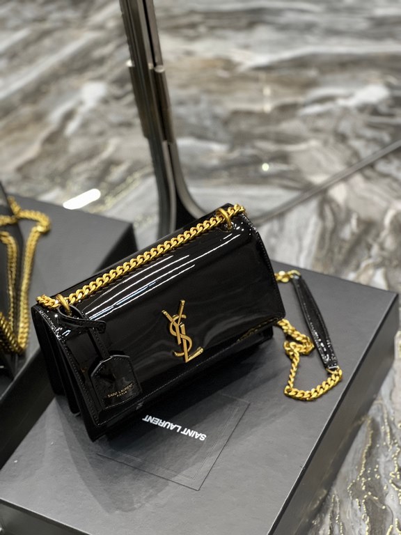 [In stock in seconds]              #Black patent leather with gold buckleUnbeatable classic sunset sunset bag! Out for such a long time the heat is still unabated, it can be seen that it is loved to an extraordinary degr