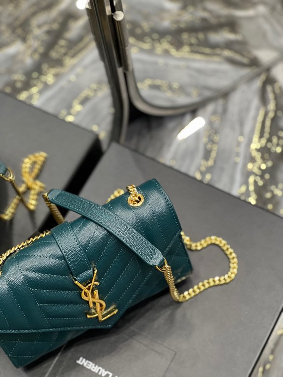 [In stock in seconds]#Envelope #Turquoise Green Gold BuckleSmall grained embossed quilted grain leather envelope bagClassic is timeless, the beauty of the V grain quilted diamond caviar pattern, very wear-resistant, Ital