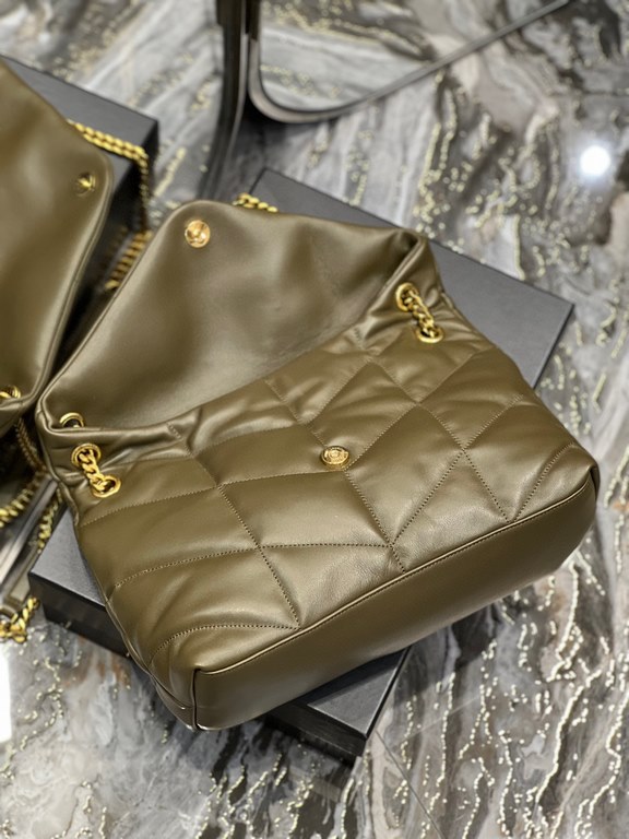 [In stock in secondsGreen with gold buttons-               _ quilted lambskin bag, 100% lambskin production, soft and delicate feel, as if embracing the clouds   like feeling; classic Y family logo, chain and grommet har