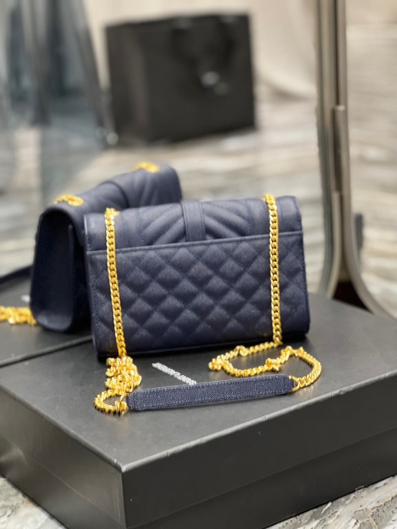 [In-stock in seconds]#Envelope #Blue with gold buckle_Small grained embossed quilted leather envelope bagClassic is timeless, the beauty of the V grain quilted diamond caviar pattern, very wear-resistant, Italian cowhide