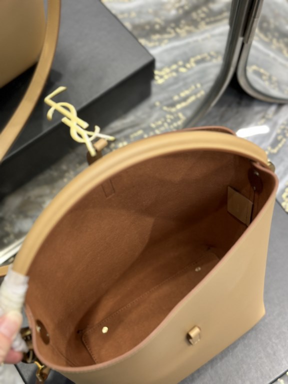 [NEWLE 5à7 series of bucket bagNew super good-looking bucket bag with tote _The new new bag type, using Italian calf leather, the bag body outline is simple, three-dimensional, looks hard but not too harsh, the bottom wi