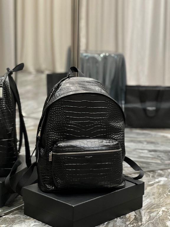 [In stock in seconds]  Shoulder bag arrived _ crocodile grain cowhide modelsCounter limited launch Crafted to create this backpack, imported Italian cowhide, full leather models are very texture, very light and convenien