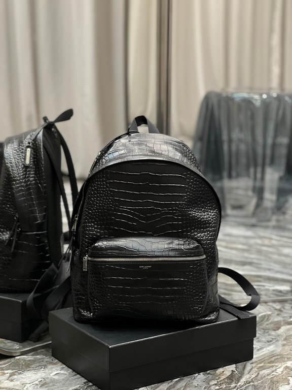 [In stock in seconds]  Shoulder bag arrived _ crocodile grain cowhide modelsCounter limited launch Crafted to create this backpack, imported Italian cowhide, full leather models are very texture, very light and convenien