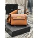 [In stock in seconds]             Caramel_.Manhattan Manhattan baguette bag counter revamped the latest version of the full leather interior, calling out a sense of high class! It changed the classic logo in the past, re