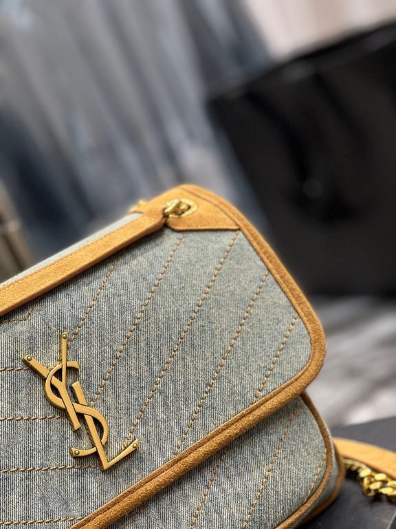 [In stock in seconds]Spring and summer models denim with leather out la   ♀Explosive Niki launched a new denim with leather series   ♀The designer still expresses the bag shape as gentle and elastic, expressing more warm