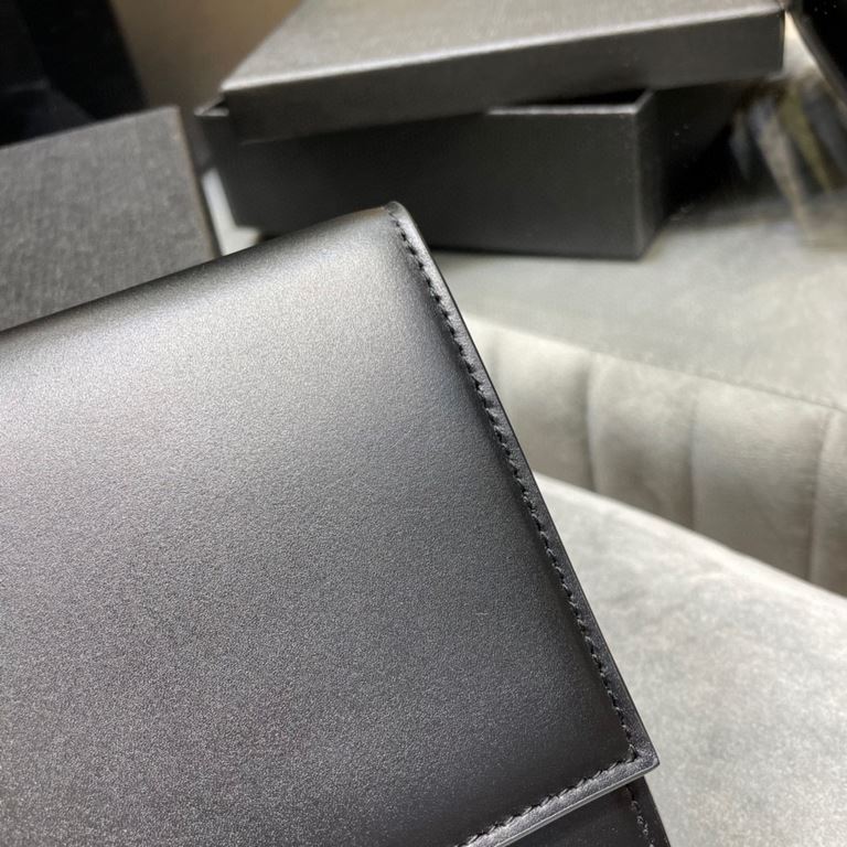 [In stock in seconds]                 _Clutch BagClassic flap clutch    highly representative metal logo logo, imported Italian South African cowhide, the overall low-key exquisite and versatile, handbag clamped under th