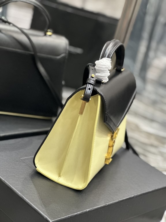 【NEW】Black with Rice Gold BuckleCASSANDRA_Italian imported cowhide, soft and natural glossy cowhide, quite a bit of retro flavor, the most most most most attractive to me is this rotating lock buckle! Super special! More