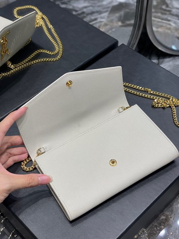 [In Stock Seconds      _ Mini Envelope BagThe most classic iconic metal logo with a detachable chain shoulder strap that doubles directly as a clutch! This model also comes with a small card case that can hold 45 cards n