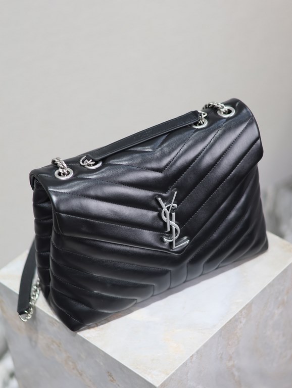 Loulou 32cm-Black with Silver BuckleY family classic explosive models! The most practical and versatile, imported Italian cowhide leather carefully crafted, feel great! The bag is ultra-light weight, no sense of burden, 