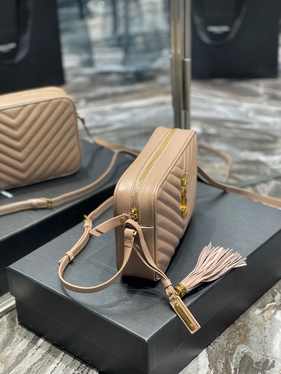 [In Stock Seconds]    camera bag_nude pink gold buckleTop imported Italian cowhide with frosted leather camera bag, Hong Kong purchased zp open molding and typing, to do exactly the same! Very delicate! Adjustable should