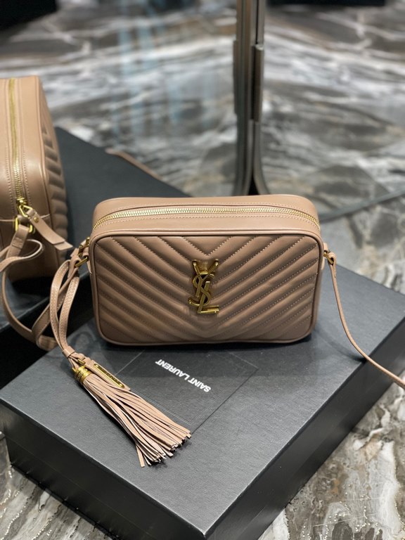 [In Stock Seconds]    camera bag_nude pink gold buckleTop imported Italian cowhide with frosted leather camera bag, Hong Kong purchased zp open molding and typing, to do exactly the same! Very delicate! Adjustable should