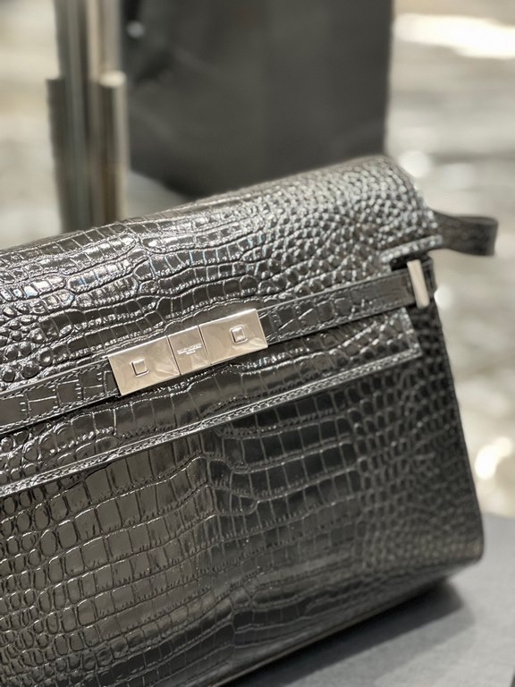 [In stock in seconds]             Manhattan 2020 latest bag type flap Manhattan baguette bag, a change from the previous classic logo, replaced by a low-key simple design style, it is a bit like the H family Kelly, very 