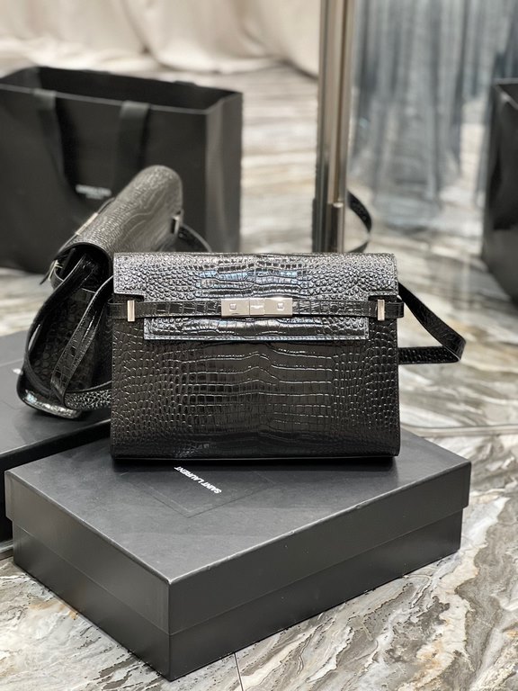 [In stock in seconds]             Manhattan 2020 latest bag type flap Manhattan baguette bag, a change from the previous classic logo, replaced by a low-key simple design style, it is a bit like the H family Kelly, very 