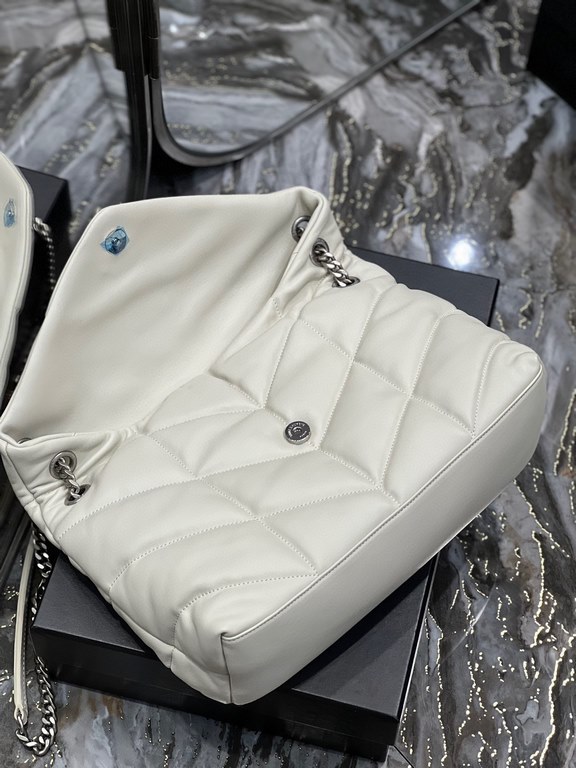 [In stock in secondsWhite with silver buckle-               _ quilted lambskin bag, 100% lambskin production, soft and delicate feel, as if embracing the clouds   like feeling; classic Y family logo, chain and grommet ha