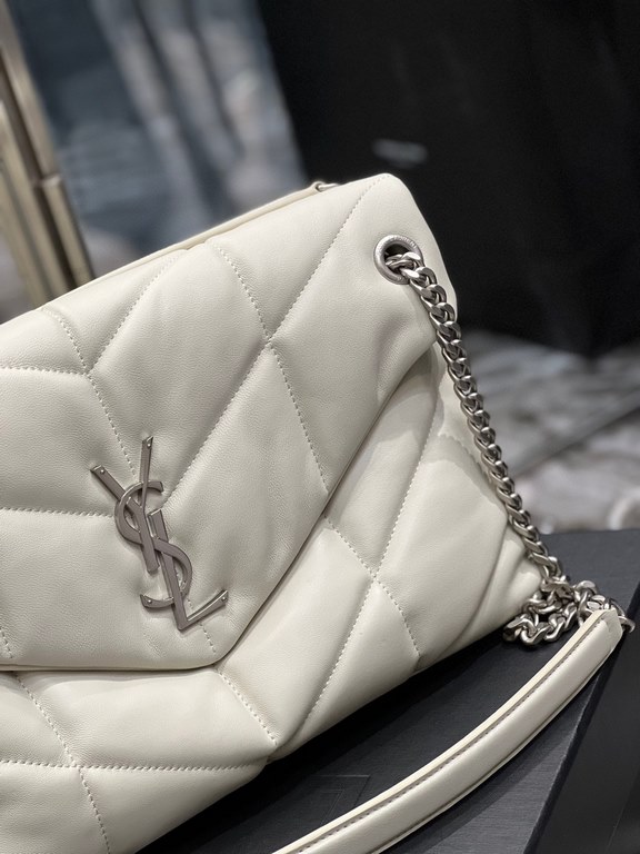 [In stock in secondsWhite with silver buckle-               _ quilted lambskin bag, 100% lambskin production, soft and delicate feel, as if embracing the clouds   like feeling; classic Y family logo, chain and grommet ha