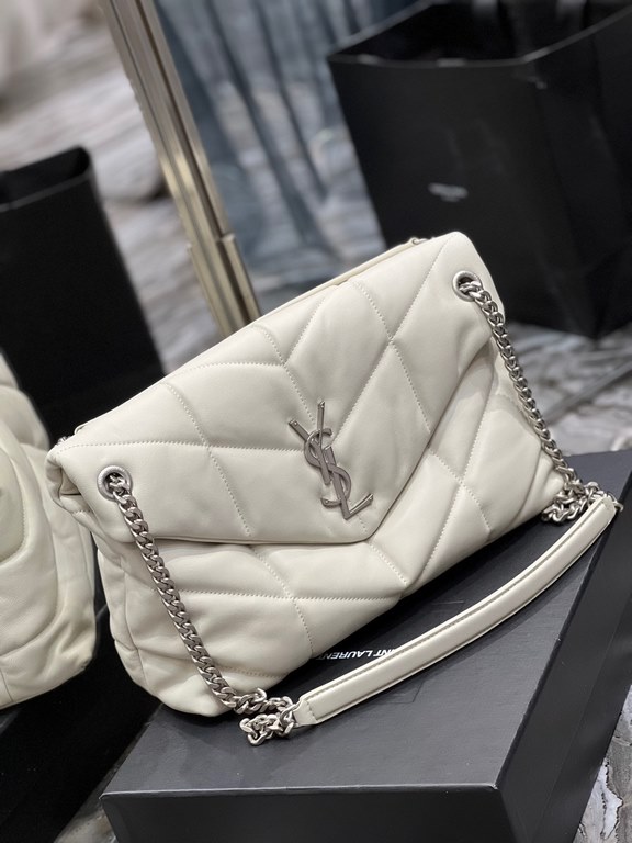 [In stock in secondsWhite with silver buckle-               _ quilted lambskin bag, 100% lambskin production, soft and delicate feel, as if embracing the clouds   like feeling; classic Y family logo, chain and grommet ha