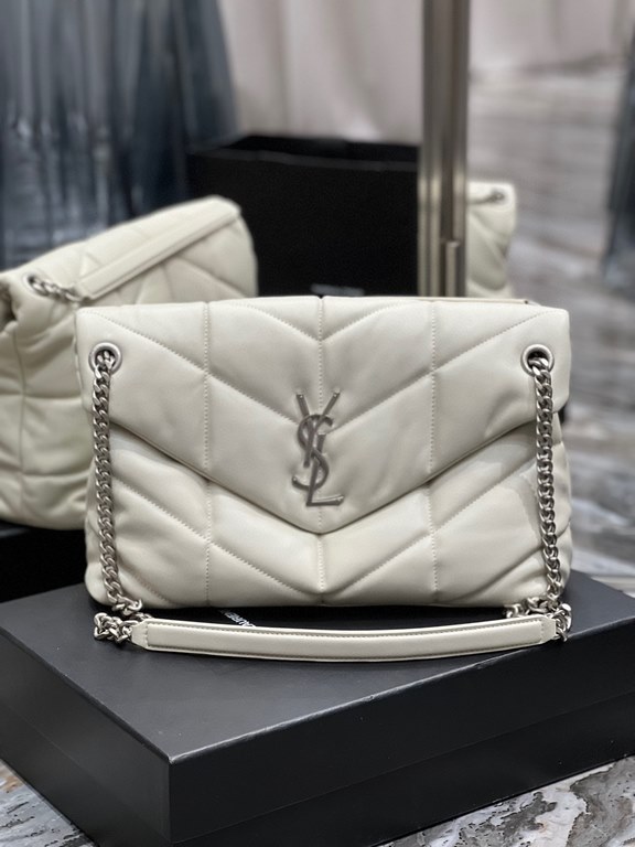 [In stock in secondsWhite with silver buckle-               _ quilted lambskin bag, 100% lambskin production, soft and delicate feel, as if embracing the clouds   like feeling; classic Y family logo, chain and grommet ha