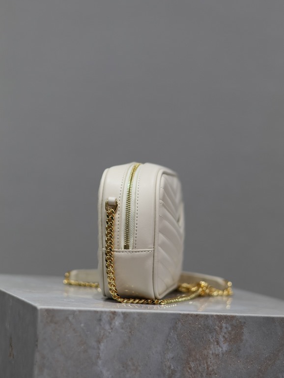 White gold buckle cowhide-Lou mini bag new camera bagcrossbody bag!The Lou_ series camera bag is a unique interpretation of the French aesthetic! The soft cowhide leather material is very texture, small and exquisite, es