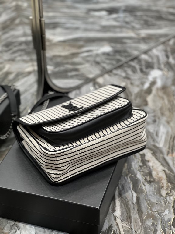 [In stock in seconds]Spring and summer models cotton and linen stripes with leather out la   ♀Explosive Niki launched a new cotton and linen stripes with leather series   ♀The designer still expresses the bag shape as ge