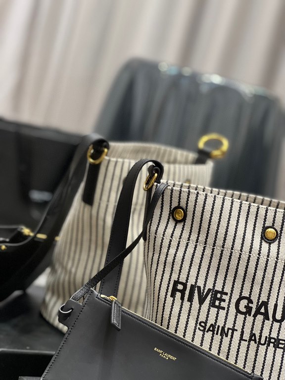 [In Stock]Black and white striped models _Counter the latest RIVE GAUCHE French linen bucket bag, simple atmospheric modeling is absolutely street shooting models, Rose is also used Oh! The body of the bag is made of imp