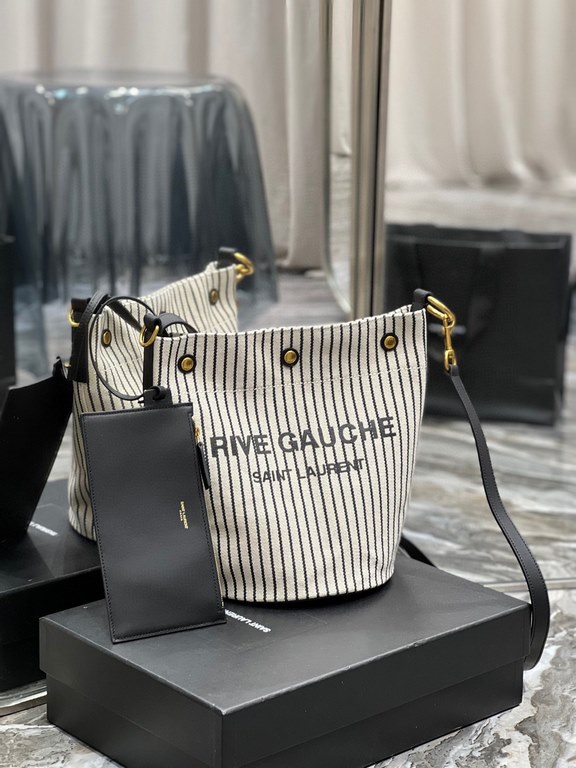 [In Stock]Black and white striped models _Counter the latest RIVE GAUCHE French linen bucket bag, simple atmospheric modeling is absolutely street shooting models, Rose is also used Oh! The body of the bag is made of imp