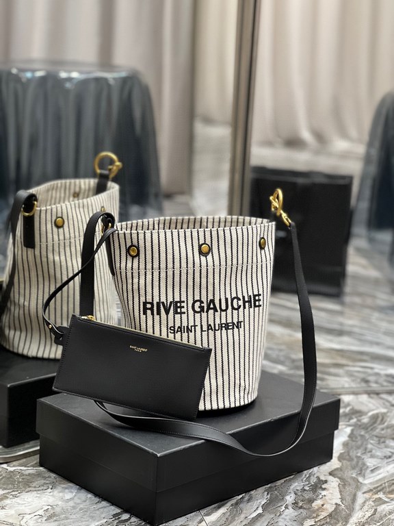 [In Stock]Black and white striped models _Counter the latest RIVE GAUCHE French linen bucket bag, simple atmospheric modeling is absolutely street shooting models, Rose is also used Oh! The body of the bag is made of imp