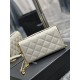 Becky_22.5cm White#Becky diamond quilted lambskin chain bag.This bag is one of the most beautiful pieces in the Love at First Sight collection! The diamond-shaped quilted pattern gives off a diamond-like luster! The gold