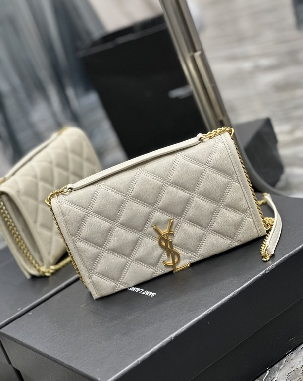 Becky_22.5cm White#Becky diamond quilted lambskin chain bag.This bag is one of the most beautiful pieces in the Love at First Sight collection! The diamond-shaped quilted pattern gives off a diamond-like luster! The gold