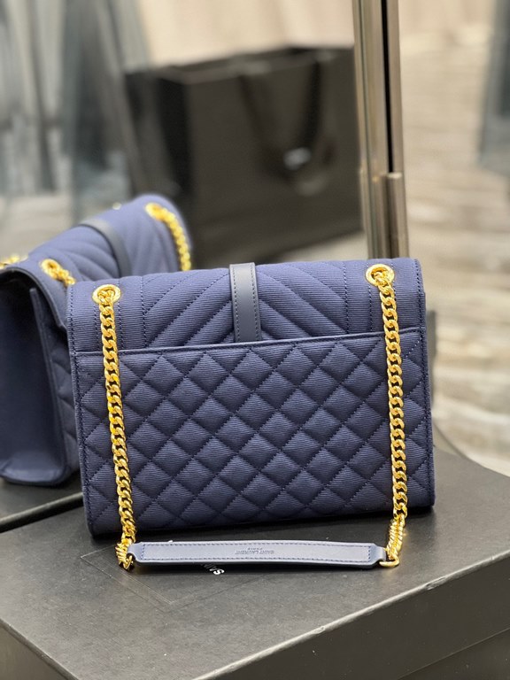 [In stock in seconds]#Envelope #Blue Limited Edition FabricsMedium quilted leather envelope bagClassic is timeless, the beauty of the V grain spelling diamond pattern, Italian cowhide leather with cotton and linen materi