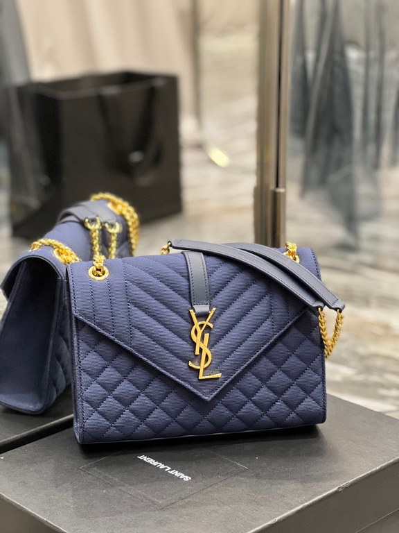 [In stock in seconds]#Envelope #Blue Limited Edition FabricsMedium quilted leather envelope bagClassic is timeless, the beauty of the V grain spelling diamond pattern, Italian cowhide leather with cotton and linen materi